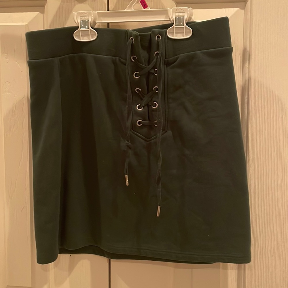 Forever 21 Emerald skirt